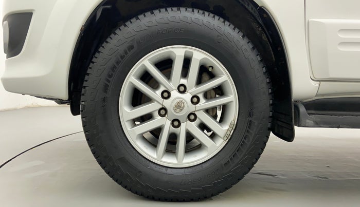 2013 Toyota Fortuner 3.0 MT 4X2, Diesel, Manual, 1,00,509 km, Left Front Wheel