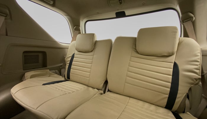 2013 Toyota Fortuner 3.0 MT 4X2, Diesel, Manual, 1,00,509 km, Third Seat Row ( optional )