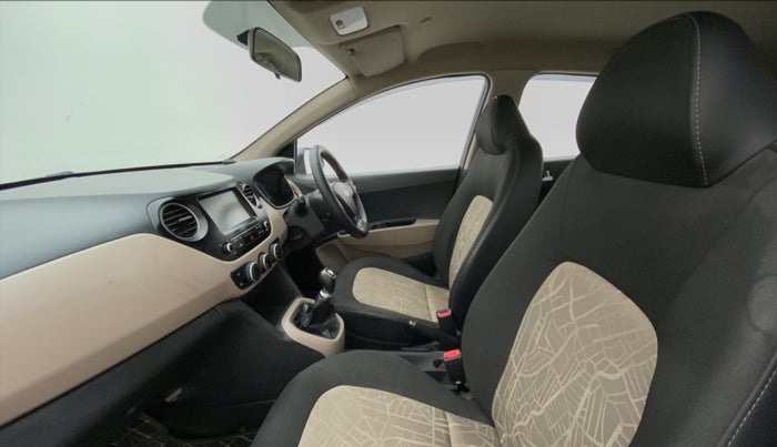 2017 Hyundai Grand i10 SPORTZ O 1.2, Petrol, Manual, 44,688 km, Right Side Front Door Cabin