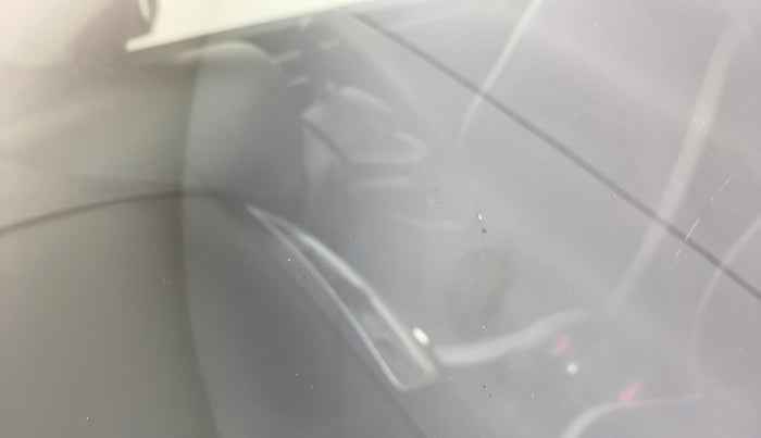2013 Maruti Swift VDI, Diesel, Manual, 93,871 km, Front windshield - Minor spot on windshield