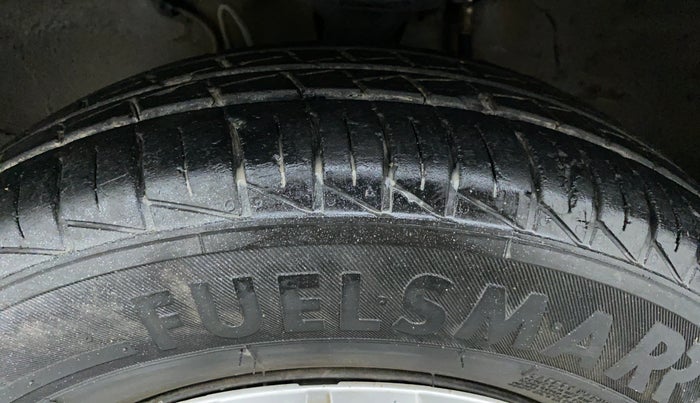 2019 Maruti Alto VXI, Petrol, Manual, 16,948 km, Left Front Tyre Tread