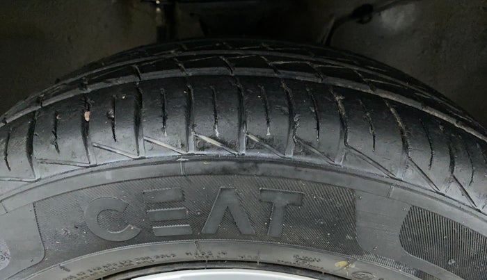 2019 Maruti Alto VXI, Petrol, Manual, 16,948 km, Right Front Tyre Tread