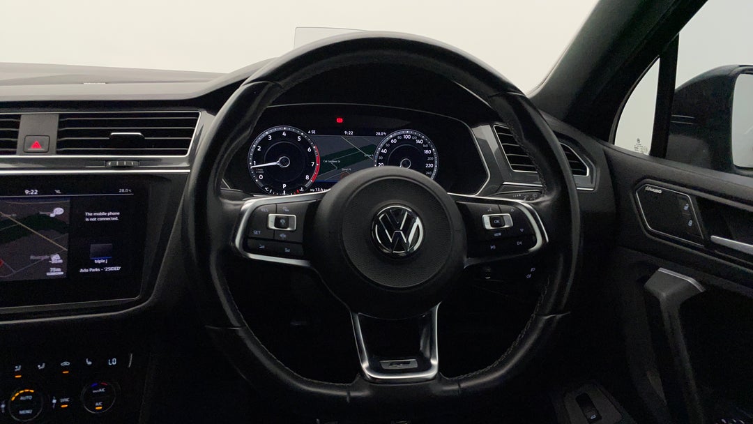 2018 Volkswagen Tiguan Wolfsburg Edition, Automatic, 83801 km, Steering Wheel Close-up