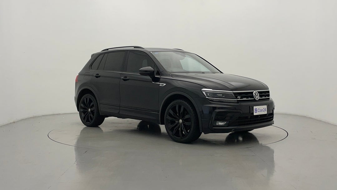 2018 Volkswagen Tiguan Wolfsburg Edition, Automatic, 83801 km, Right Front Diagonal (45- Degree) View