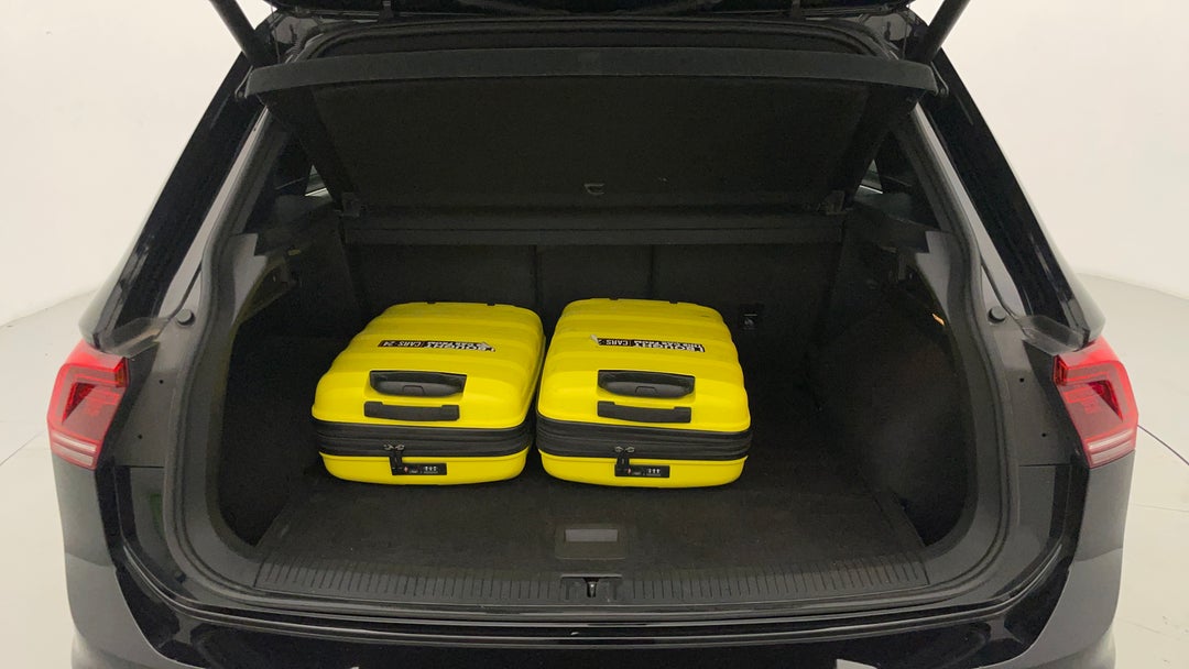 2018 Volkswagen Tiguan Wolfsburg Edition, Automatic, 83801 km, Boot Inside View with Luggage