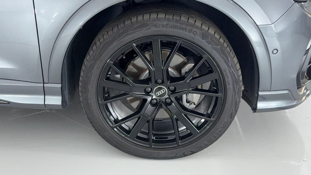 2022 Audi Q3 40 Tfsi Quattro S Line, Automatic, 33348 km, Right Front Wheel