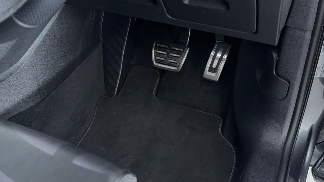 2022 Audi Q3 40 Tfsi Quattro S Line, Automatic, 33348 km, Pedals and Footmat