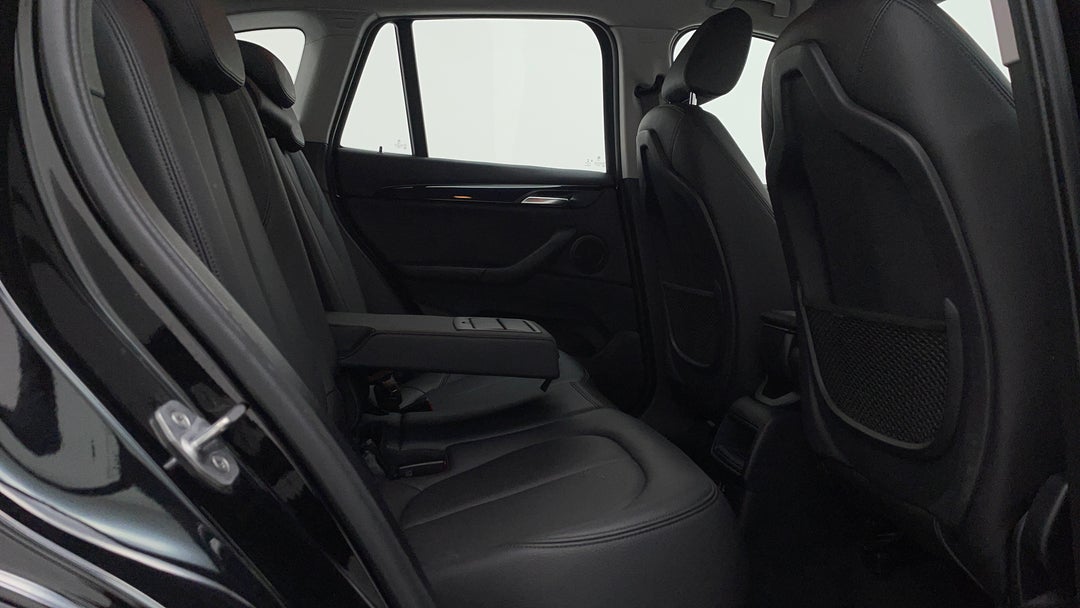 2019 BMW X1 Sdrive 18d, Automatic, 95283 km, Right Side Rear Door Cabin View