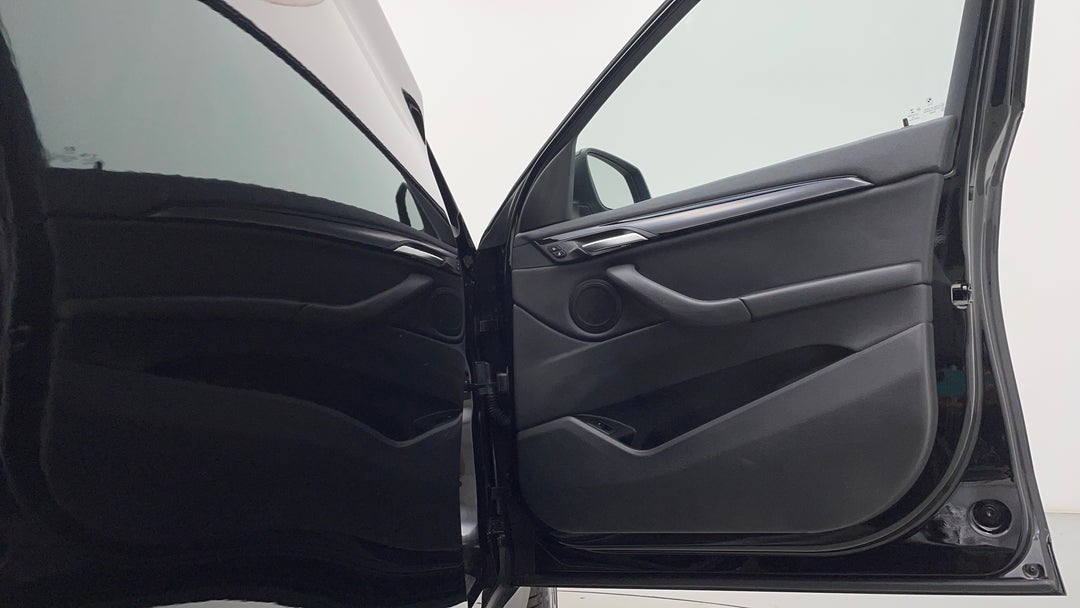 2019 BMW X1 Sdrive 18d, Automatic, 95283 km, Speaker View