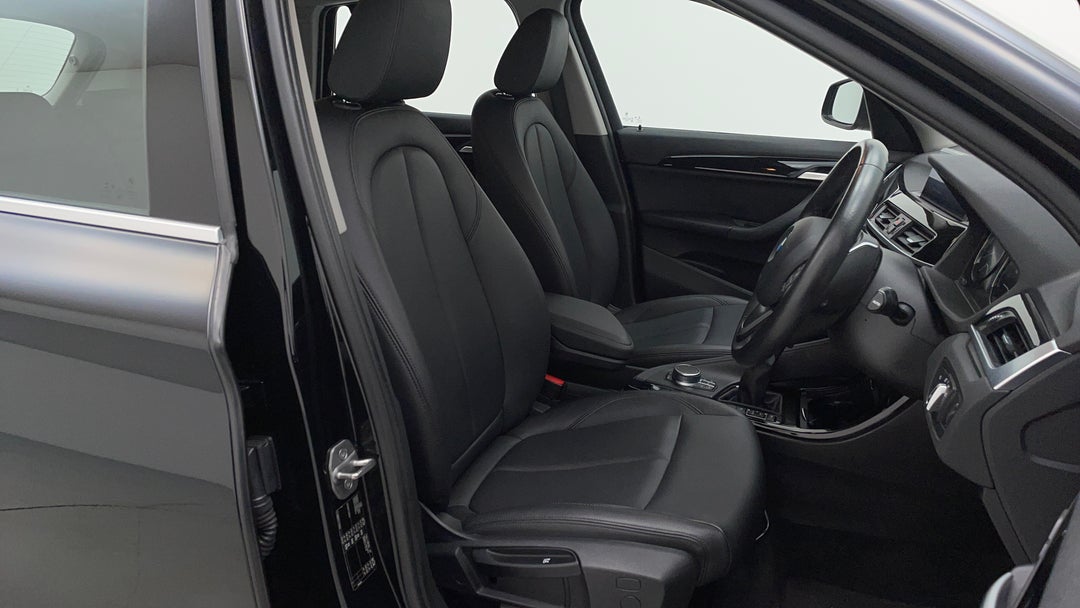 2019 BMW X1 Sdrive 18d, Automatic, 95283 km, Right Side Front Door Cabin View