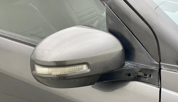 2015 Maruti Swift VDI ABS, Diesel, Manual, 1,16,760 km, Right rear-view mirror - Minor scratches