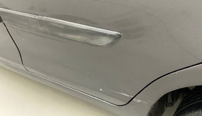 2015 Maruti Swift VDI ABS, Diesel, Manual, 1,16,760 km, Rear left door - Minor scratches