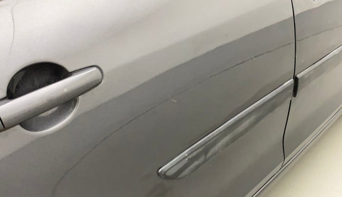 2015 Maruti Swift VDI ABS, Diesel, Manual, 1,16,760 km, Right rear door - Minor scratches