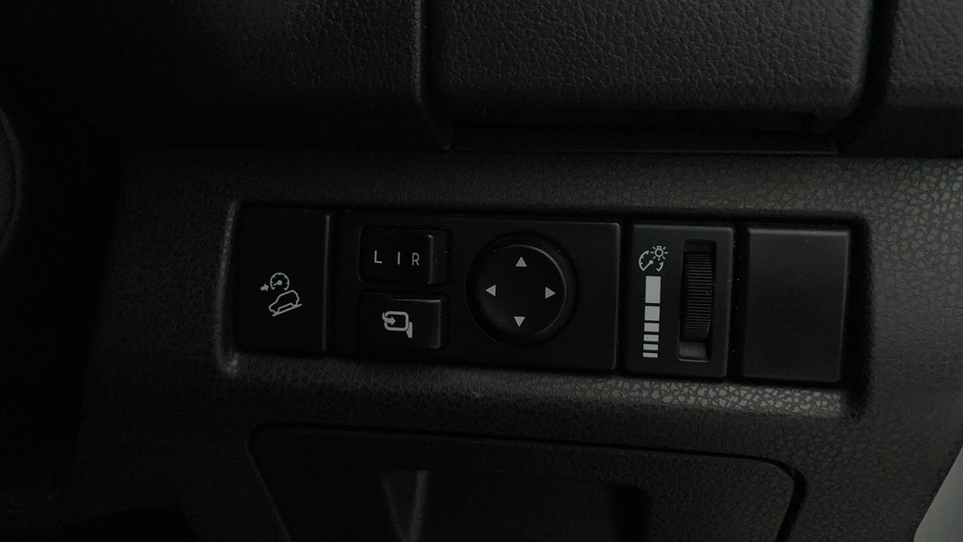 2021 Isuzu MU-X Ls-t (4x2), Automatic, 45059 km, Utility Switches/Buttons