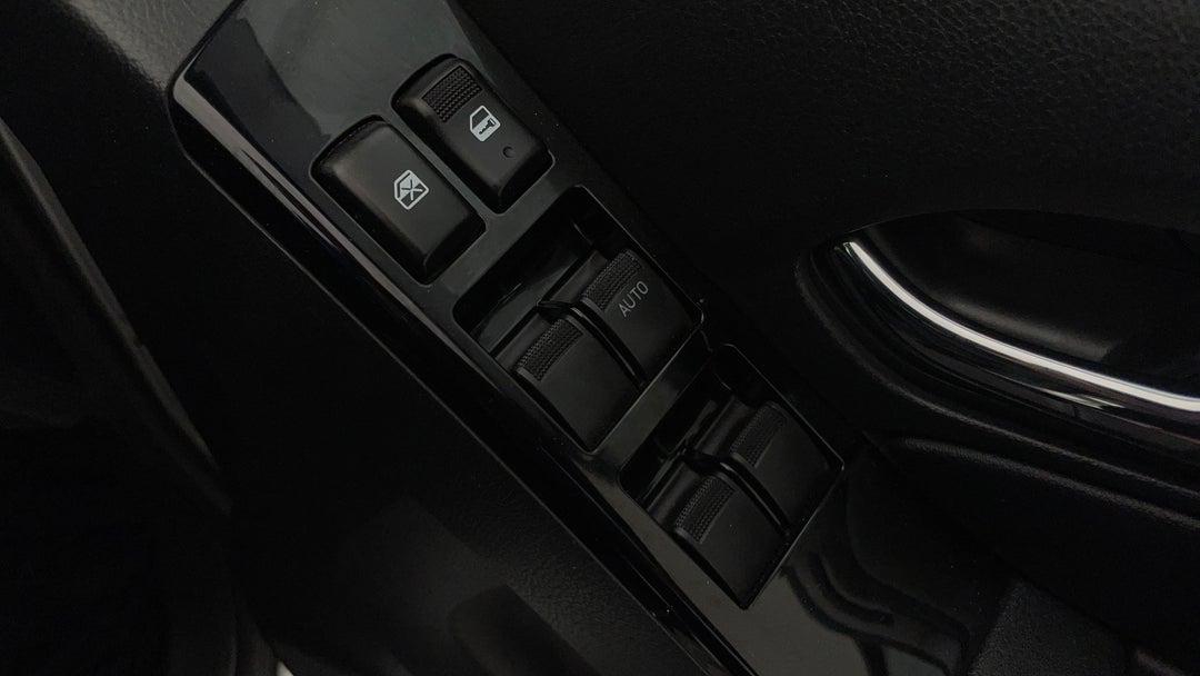 2021 Isuzu MU-X Ls-t (4x2), Automatic, 45059 km, Drivers Side Door Panel Controls