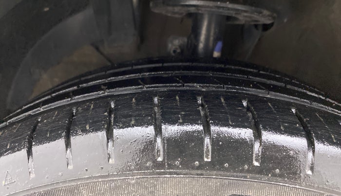 2018 Maruti Baleno ZETA PETROL 1.2, Petrol, Manual, 68,693 km, Left Front Tyre Tread