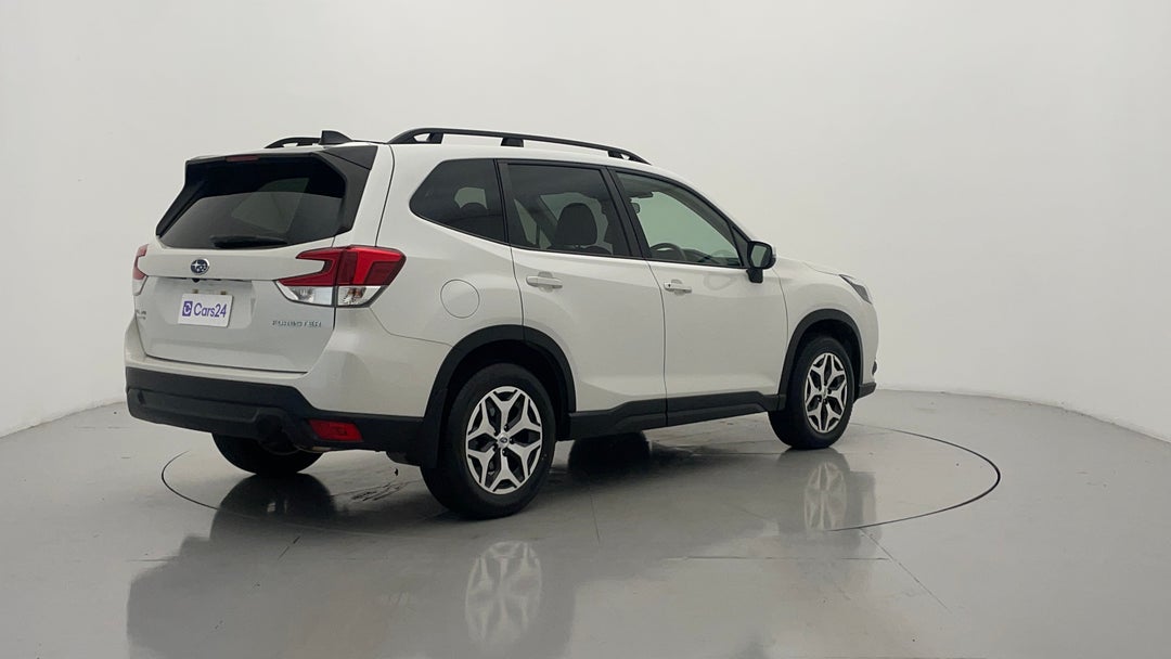 Right Back Diagonal (45- Degree) View