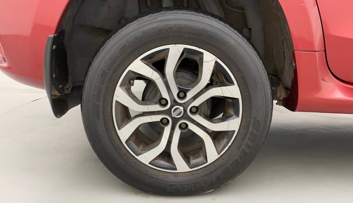 2017 Nissan Terrano XL (D), Diesel, Manual, 1,15,537 km, Right Rear Wheel