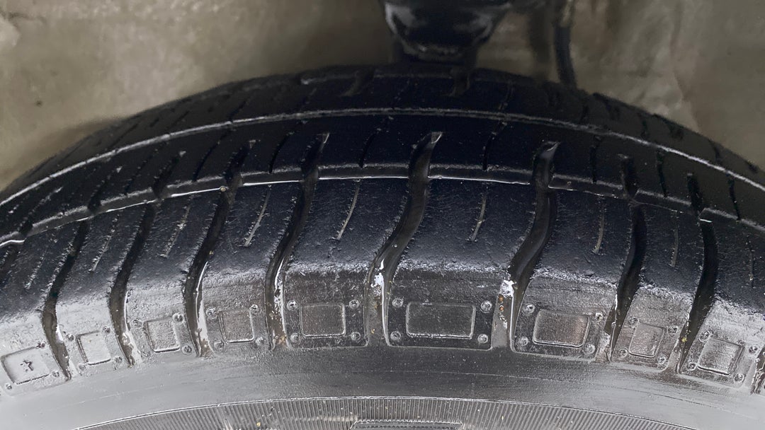 Left Front Tyre Tread
