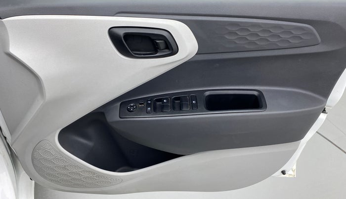 2020 Hyundai GRAND I10 NIOS MAGNA 1.2 KAPPA VTVT, Petrol, Manual, 35,855 km, Driver Side Door Panels Control