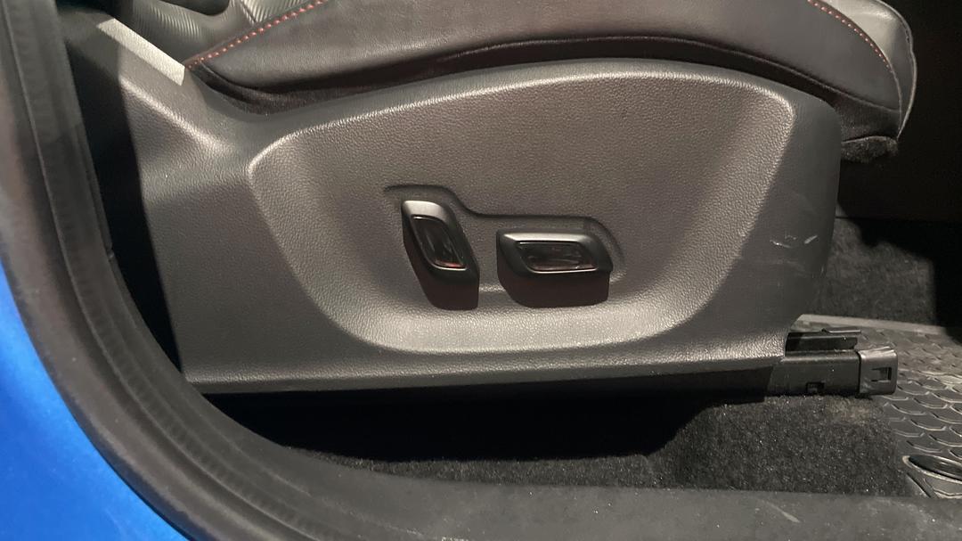 2023 MG ZS EV Long Range, Automatic, 37017 km, Drivers Side Adjustment Panel