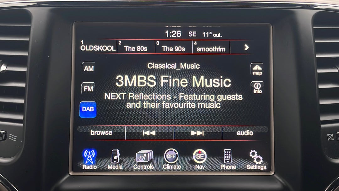 2015 Jeep Grand Cherokee Overland (4x4), Automatic, 102286 km, Infotainment System