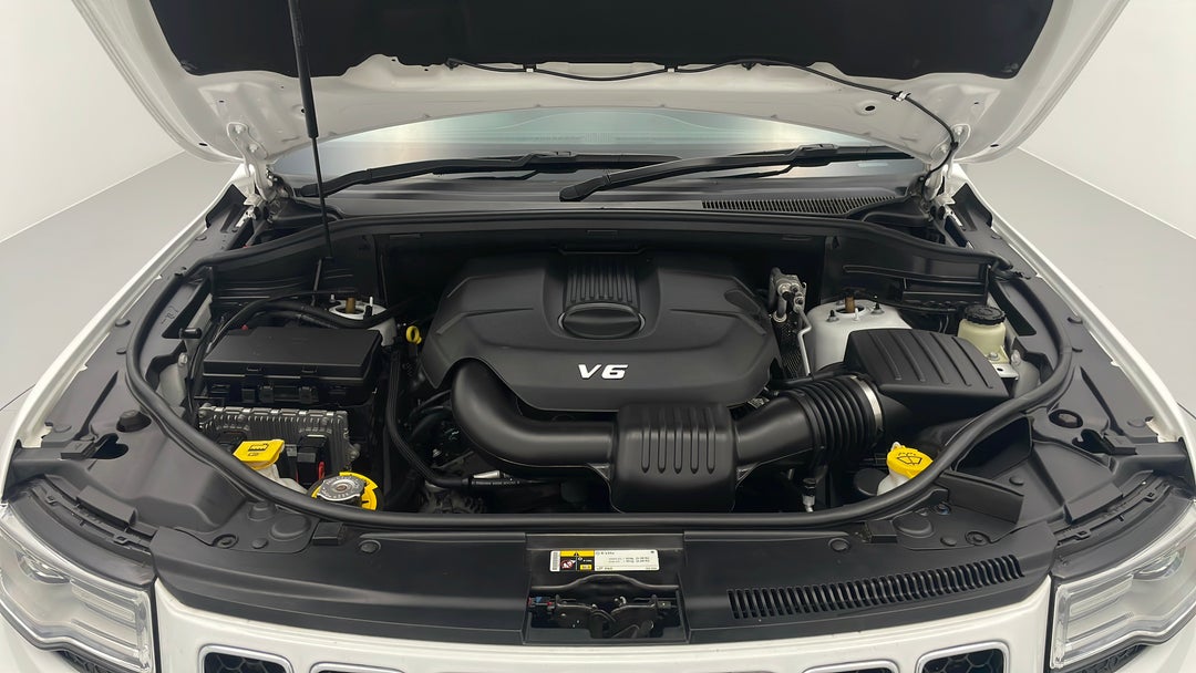 2015 Jeep Grand Cherokee Overland (4x4), Automatic, 102286 km, Open Bonnet (Engine)