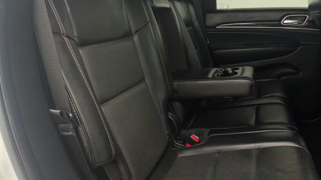 2015 Jeep Grand Cherokee Overland (4x4), Automatic, 102286 km, Right Side Rear Door Cabin View