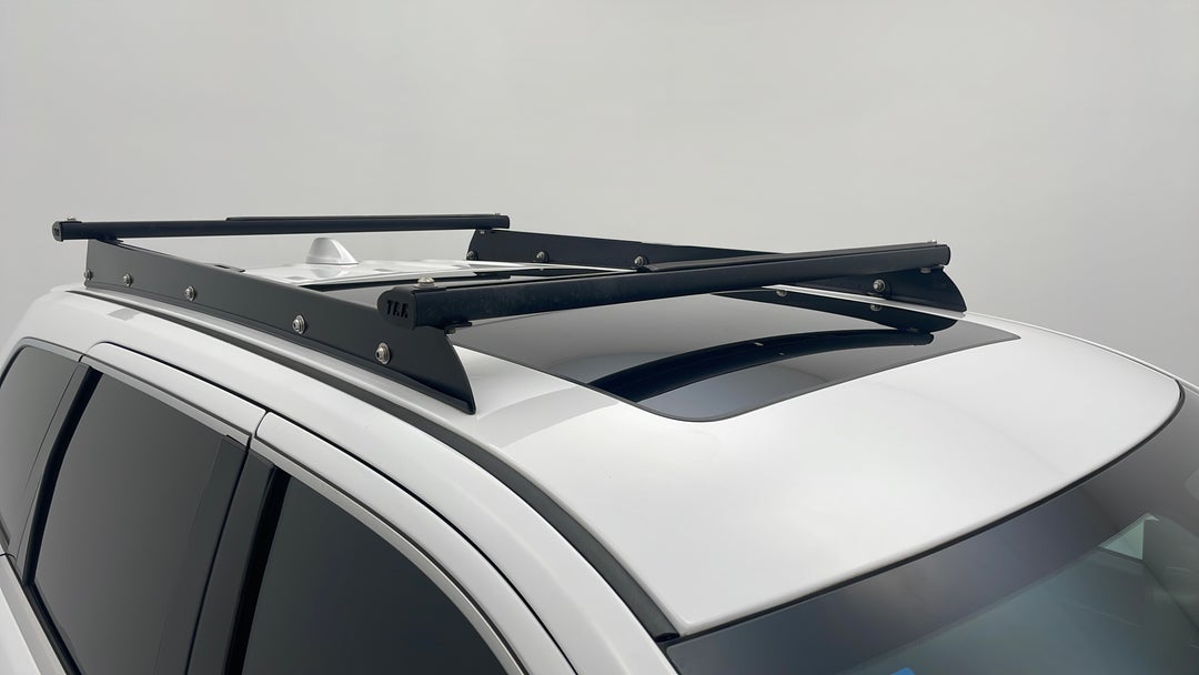 2015 Jeep Grand Cherokee Overland (4x4), Automatic, 102286 km, Roof/Sunroof View