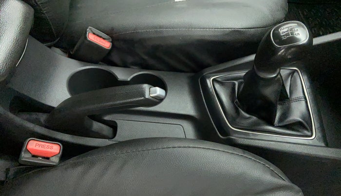 2018 Hyundai Elite i20 Magna Executive 1.2, Petrol, Manual, 81,520 km, Gear Lever