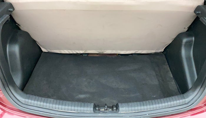 2016 Hyundai Grand i10 SPORTZ 1.2 KAPPA VTVT, Petrol, Manual, 38,626 km, Dicky (Boot door) - Parcel tray missing