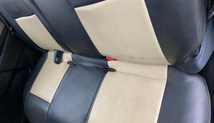 2017 Maruti Wagon R 1.0 VXI, Petrol, Manual, 54,763 km, Second-row left seat - Belt buckle missing