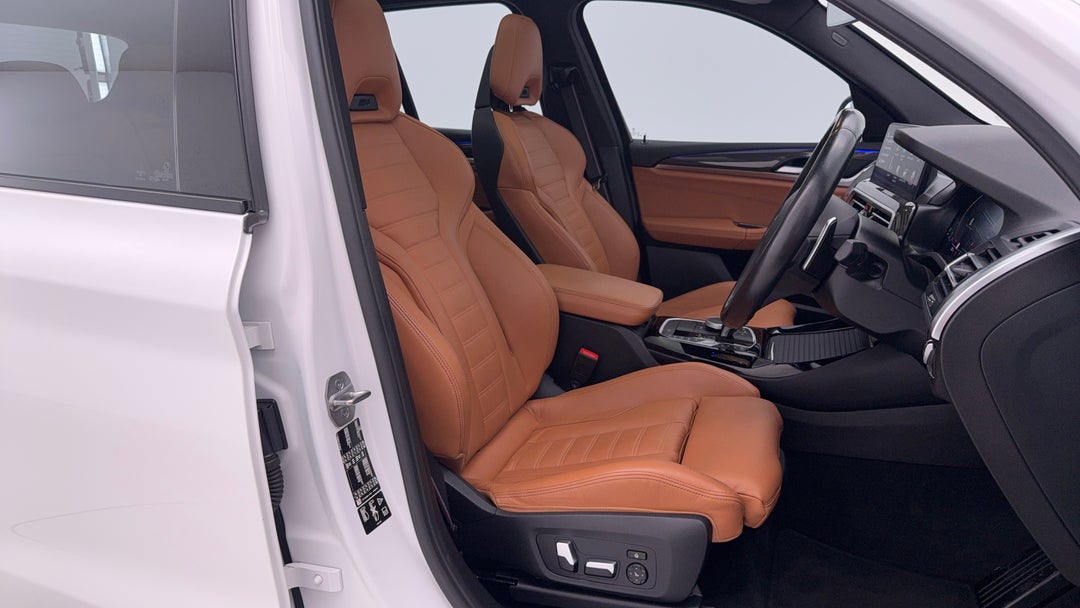 2023 BMW X3 xDrive30i M Sport, Automatic, 71697 km, Right Side Front Door Cabin View