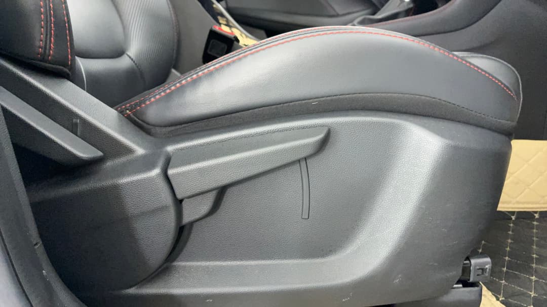 2022 MG Zst Vibe, Automatic, 67623 km, Drivers Side Adjustment Panel