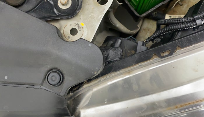 2015 Honda City VX CVT PETROL, Petrol, Automatic, 80,005 km, Left headlight - Clamp has minor damage