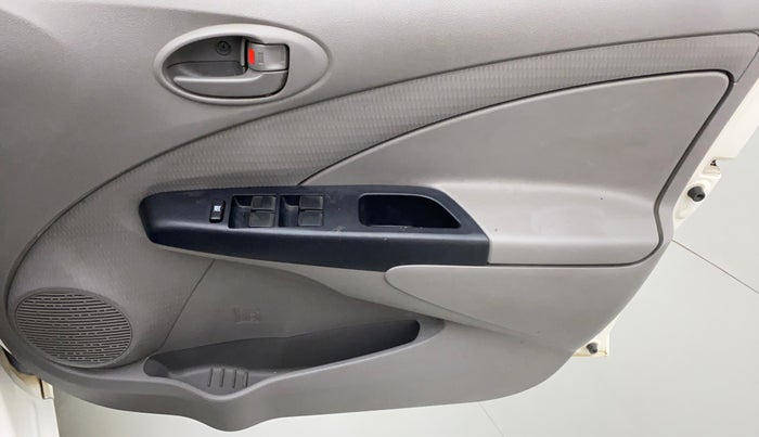 2011 Toyota Etios G, Petrol, Manual, 48,236 km, Driver Side Door Panels Control
