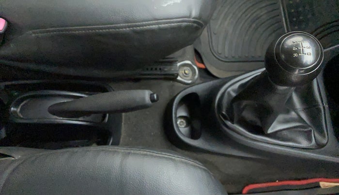 2011 Toyota Etios G, Petrol, Manual, 48,236 km, Gear Lever