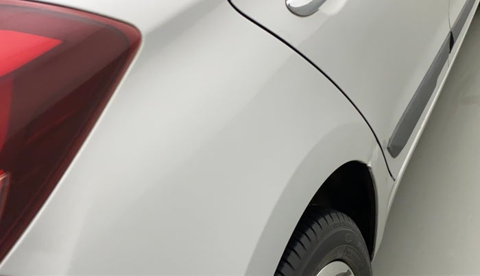 2016 Hyundai Elite i20 ASTA 1.2 (O), Petrol, Manual, 43,741 km, Right quarter panel - Slightly dented