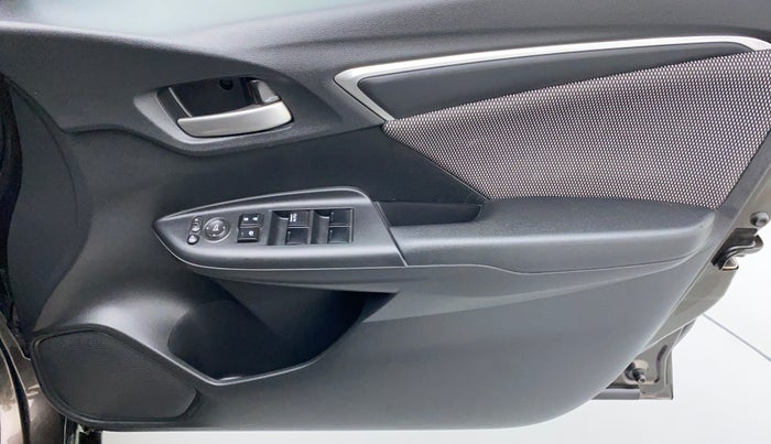 2018 Honda WR-V 1.5 i-DTEC VX MT, Diesel, Manual, 38,333 km, Driver Side Door Panels Control