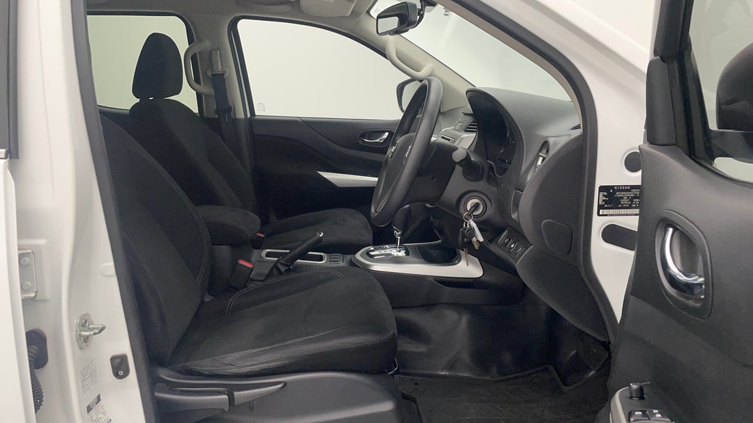 2018 Nissan Navara Rx (4x2), Automatic, 90882 km, Right Side Front Door Cabin View