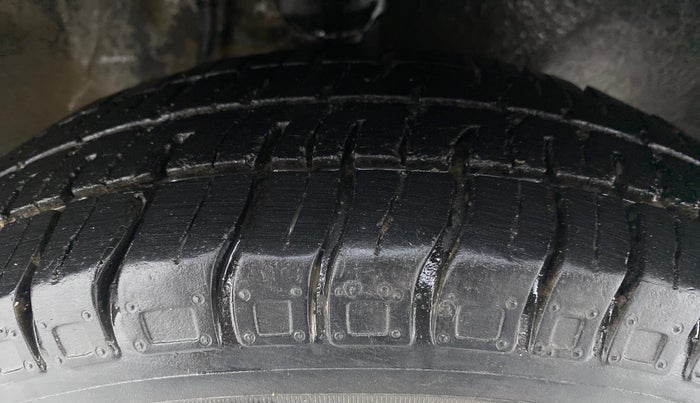 2017 Maruti Alto 800 LXI, Petrol, Manual, 38,232 km, Right Front Tyre Tread