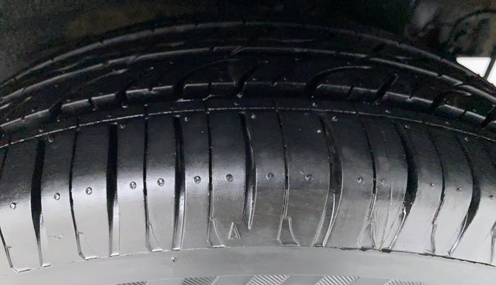 2015 Hyundai Grand i10 ASTA 1.2 KAPPA VTVT, Petrol, Manual, 29,328 km, Left Rear Tyre Tread