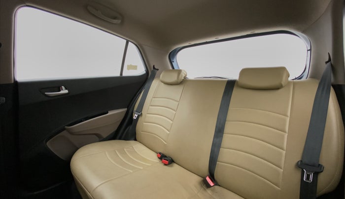 2015 Hyundai Grand i10 ASTA 1.2 KAPPA VTVT, Petrol, Manual, 29,328 km, Right Side Rear Door Cabin View