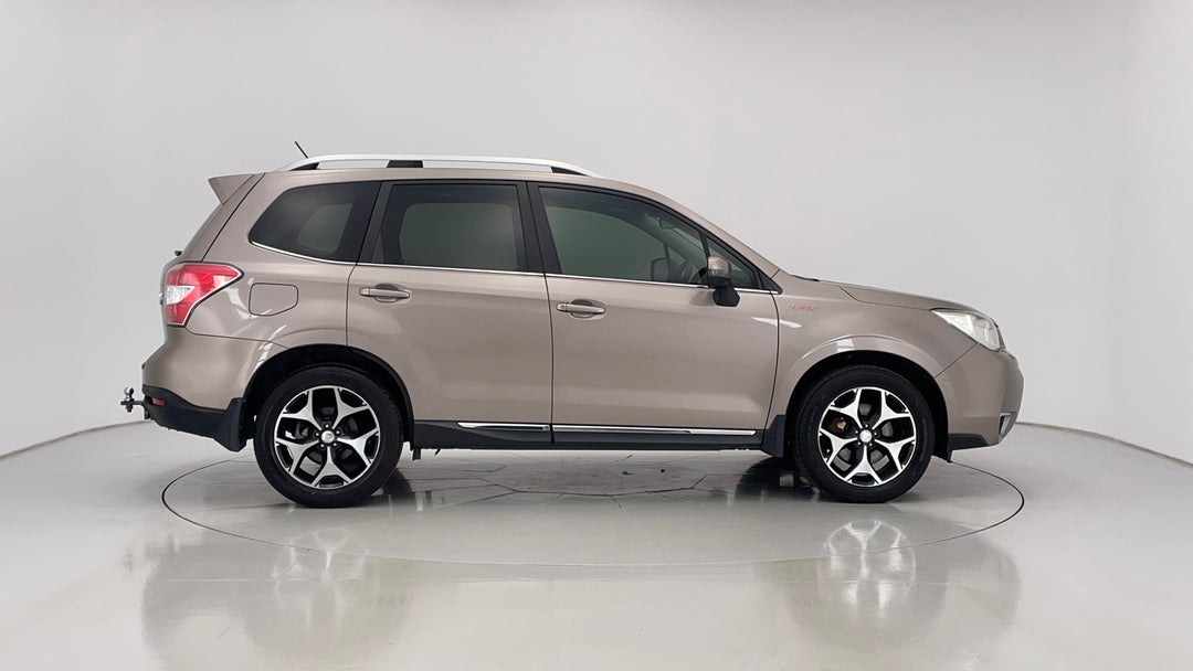 2014 Subaru Forester 2.0xt Premium, Automatic, 111209 km, Right Side View
