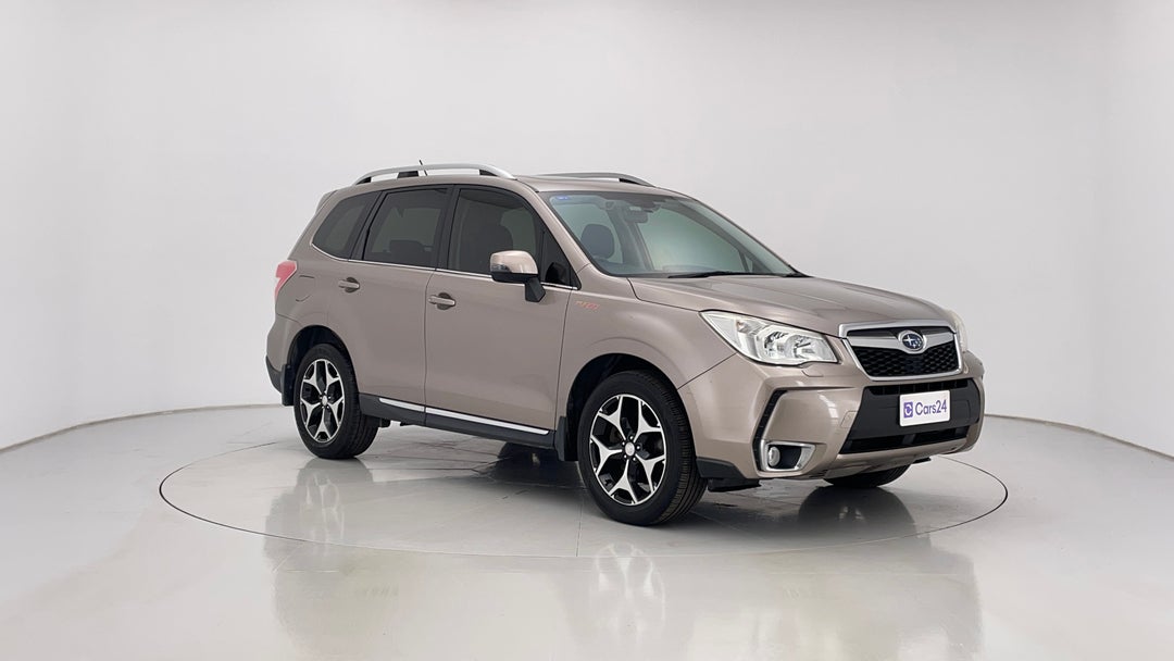 2014 Subaru Forester 2.0xt Premium, Automatic, 111209 km, Right Front Diagonal (45- Degree) View