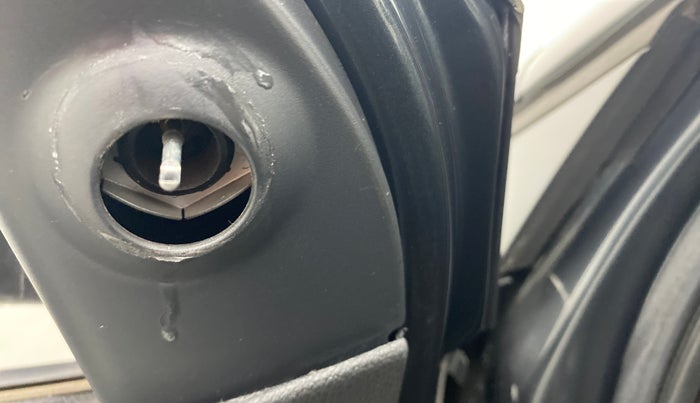 2019 Volkswagen Polo Trendline 1.0 L Petrol, Petrol, Manual, 34,988 km, Left rear-view mirror - ORVM knob broken and not working
