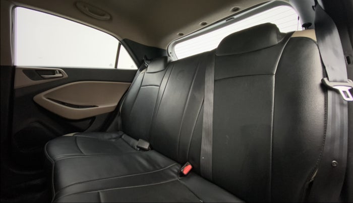 2014 Hyundai Elite i20 SPORTZ 1.2, Petrol, Manual, 76,518 km, Right Side Rear Door Cabin