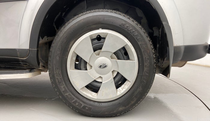 2020 Mahindra XUV500 W7, Diesel, Manual, 57,655 km, Left Rear Wheel