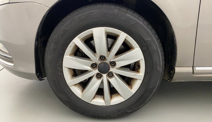 2011 Volkswagen Passat HIGHLINE DSG, Diesel, Automatic, 96,136 km, Left Front Wheel