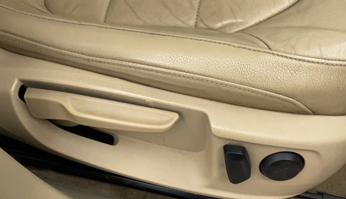 2011 Volkswagen Passat HIGHLINE DSG, Diesel, Automatic, 96,136 km, Driver seat - Seat adjuster not functional